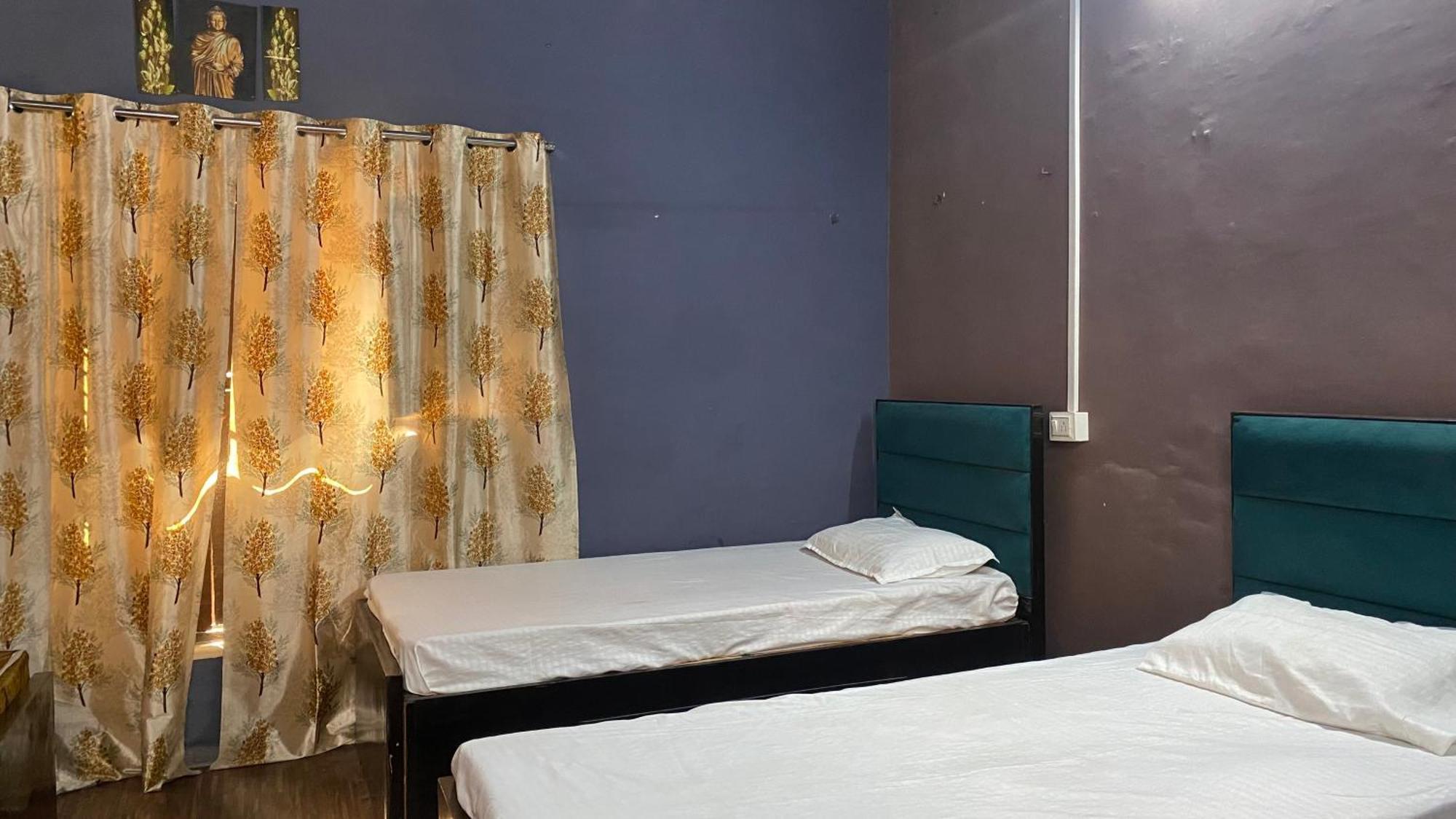 Rudra Home Stay Varanasi Exteriör bild